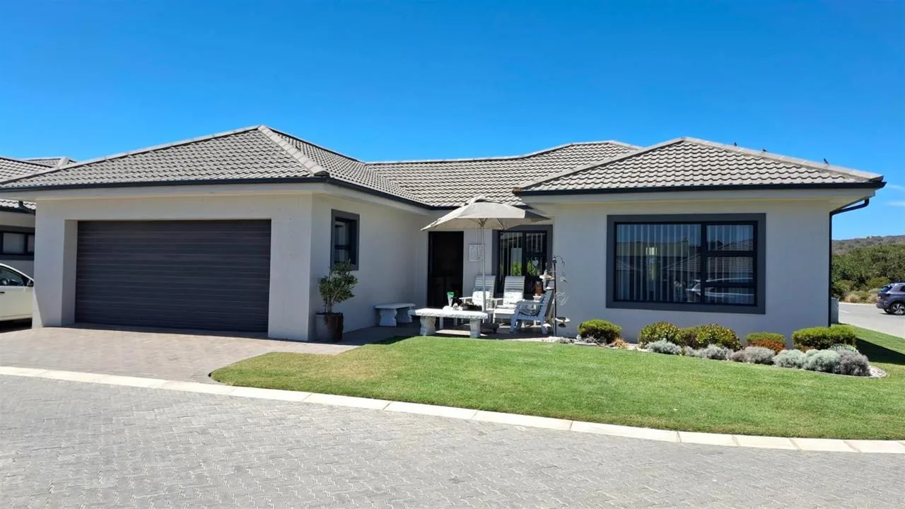 2 Bedroom House for sale in Diaz Beach