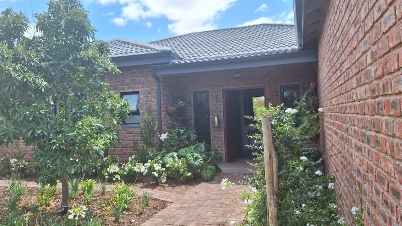 4 Bedroom House for sale in Stilbaai Wes