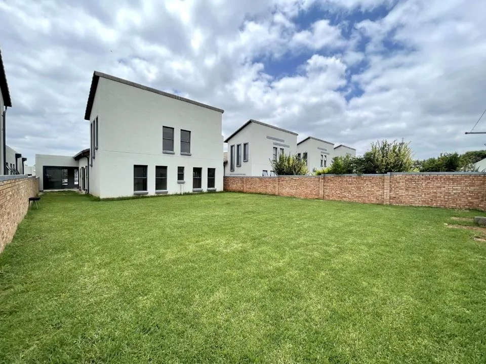 4 Bedroom Townhouse to rent in Summerset