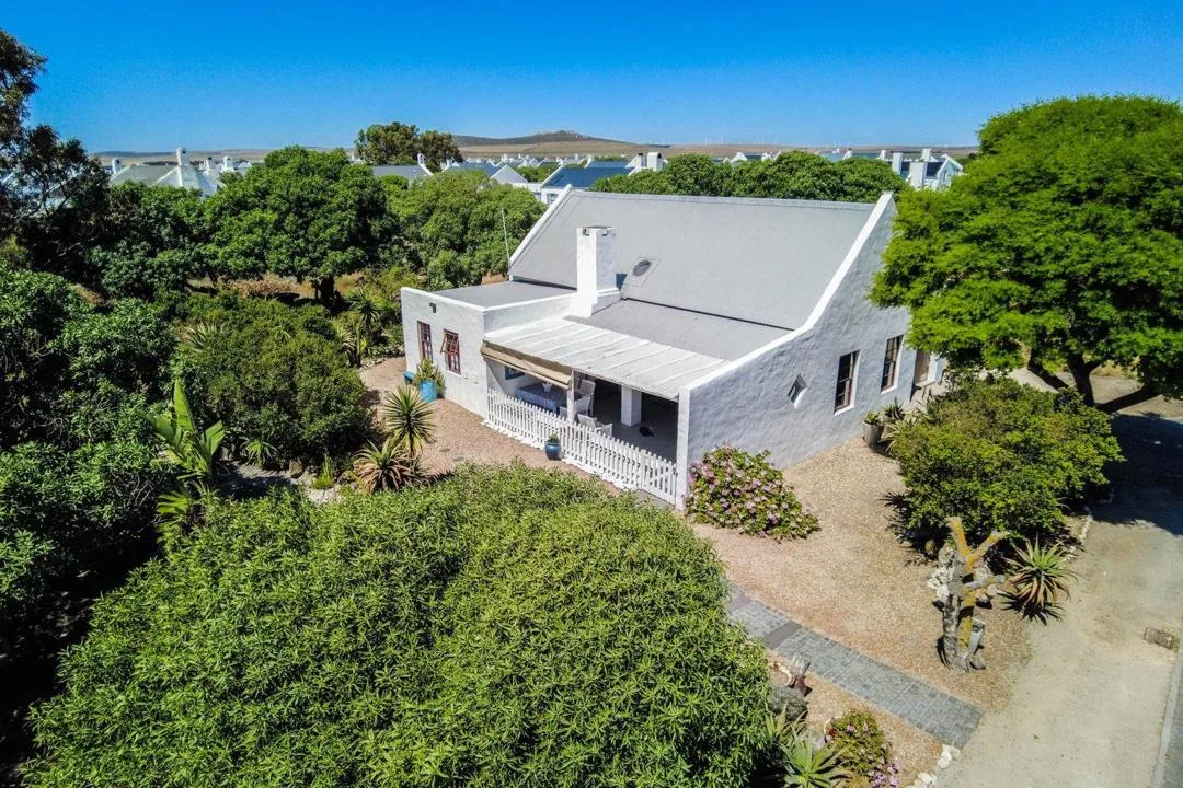2 Bedroom House for sale in Paternoster