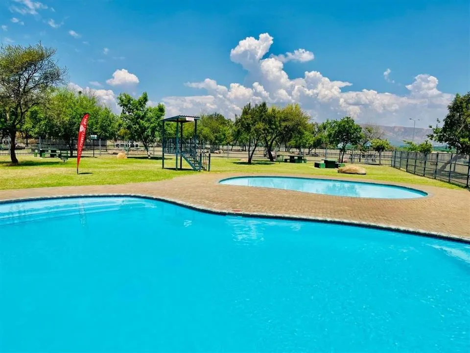 3 Bedroom House for sale in Waterkloof Hill Estate