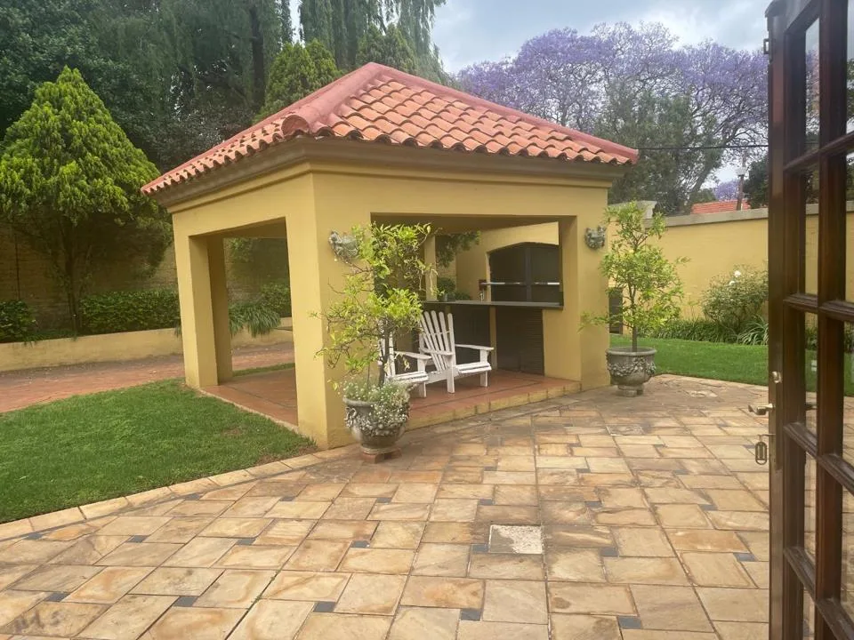 1 Bedroom House to rent in Houghton Estate