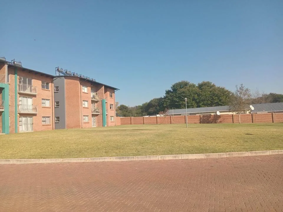 2 Bedroom Apartment / flat to rent in Montana