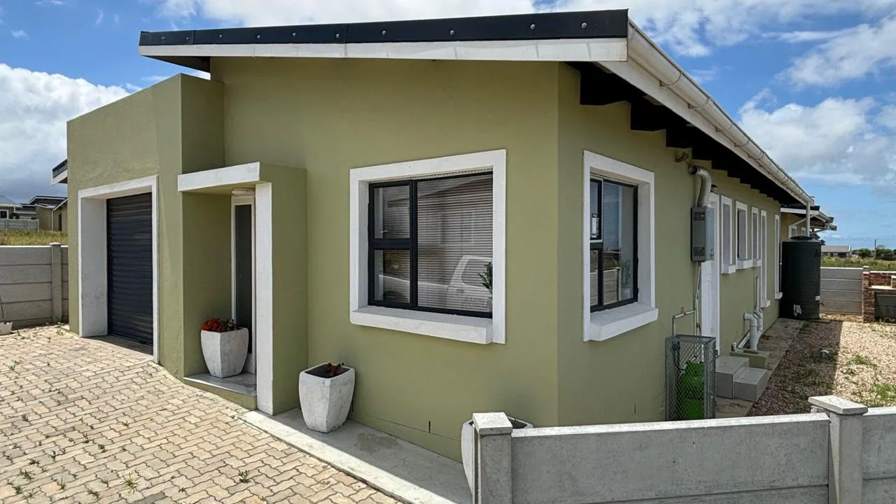3 Bedroom Townhouse for sale in Pacaltsdorp