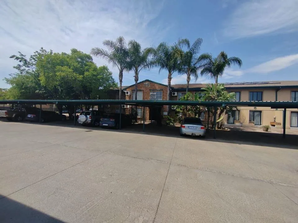 0.5 Bedroom Apartment / flat to rent in Rietfontein