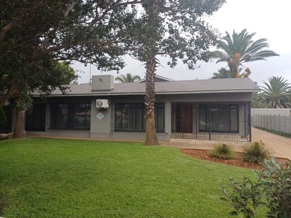 4 Bedroom House for sale in Flimieda
