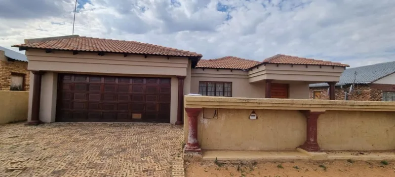 3 Bedroom House for sale in Randlespark