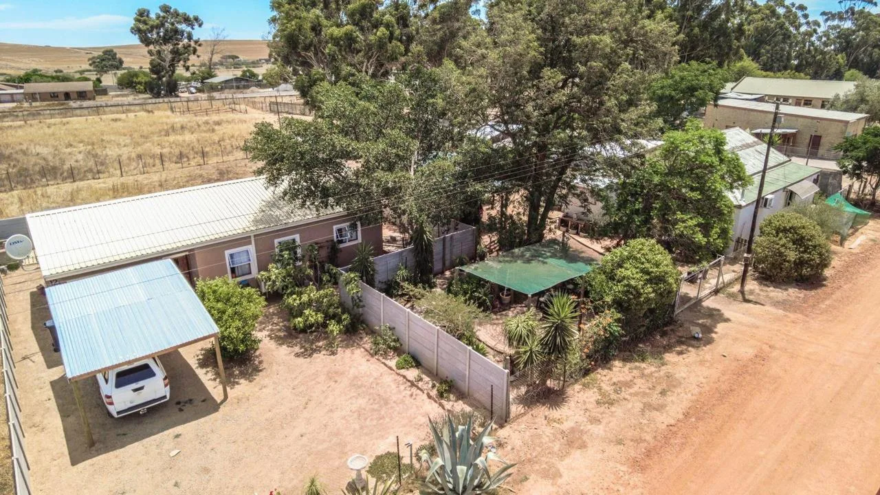 4 Bedroom House for sale in Moorreesburg