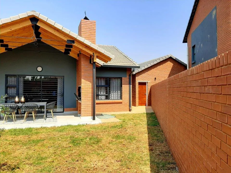 3 Bedroom Townhouse to rent in Boardwalk Villas