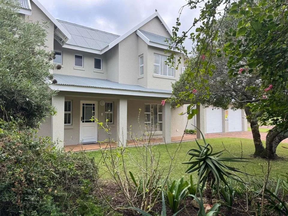 3 Bedroom House for sale in Mossel Bay Golf Estate