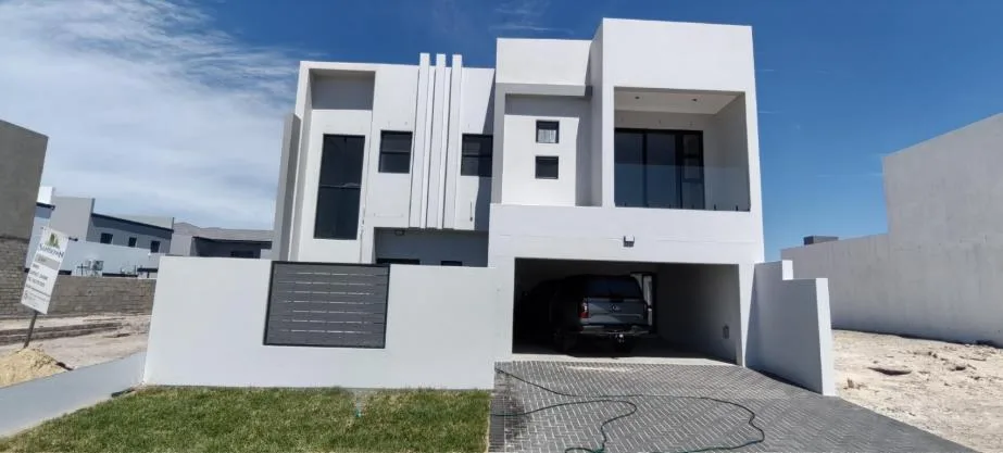 4 Bedroom House for sale in Sandown