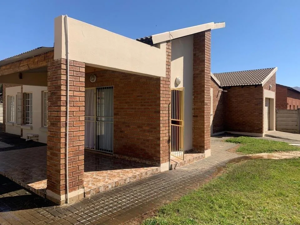 3 Bedroom House for sale in Protea Park