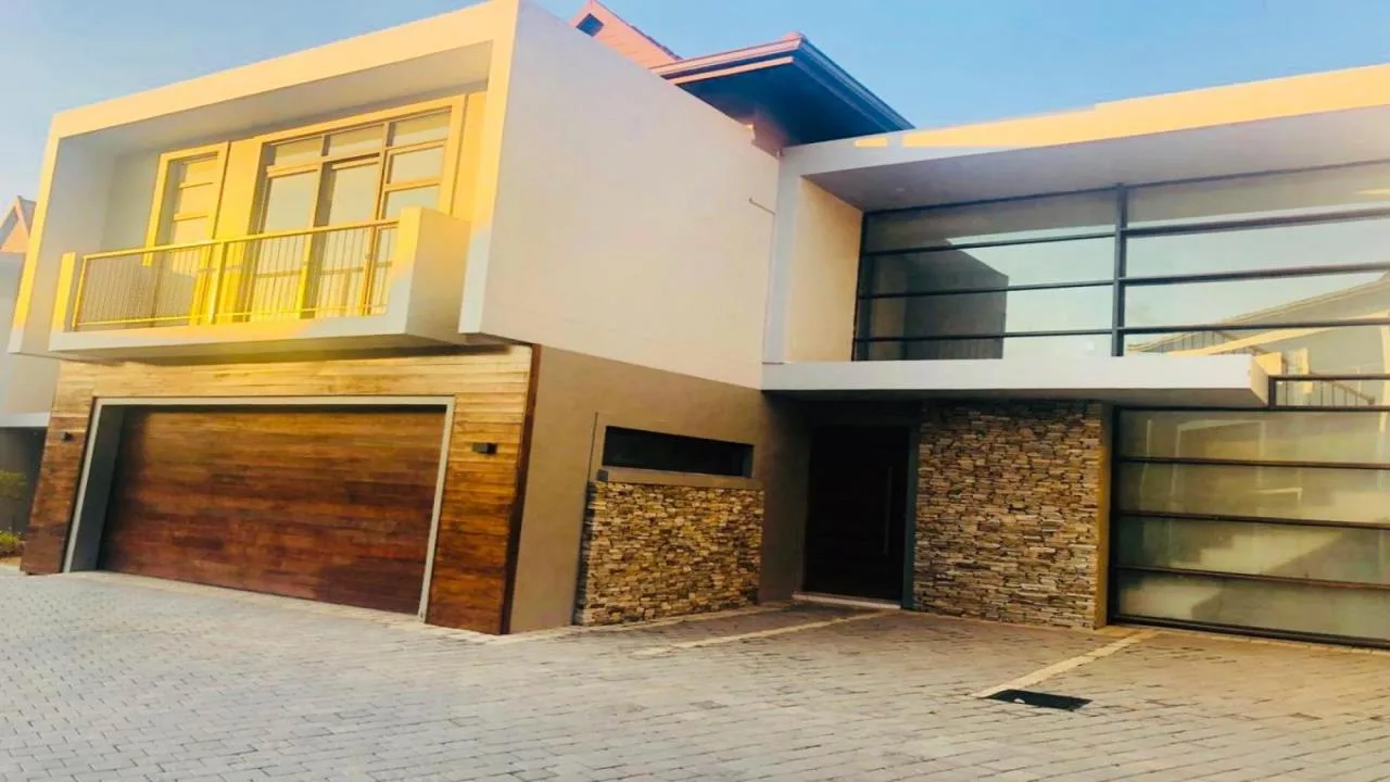 5 Bedroom Townhouse to rent in Izinga Ridge