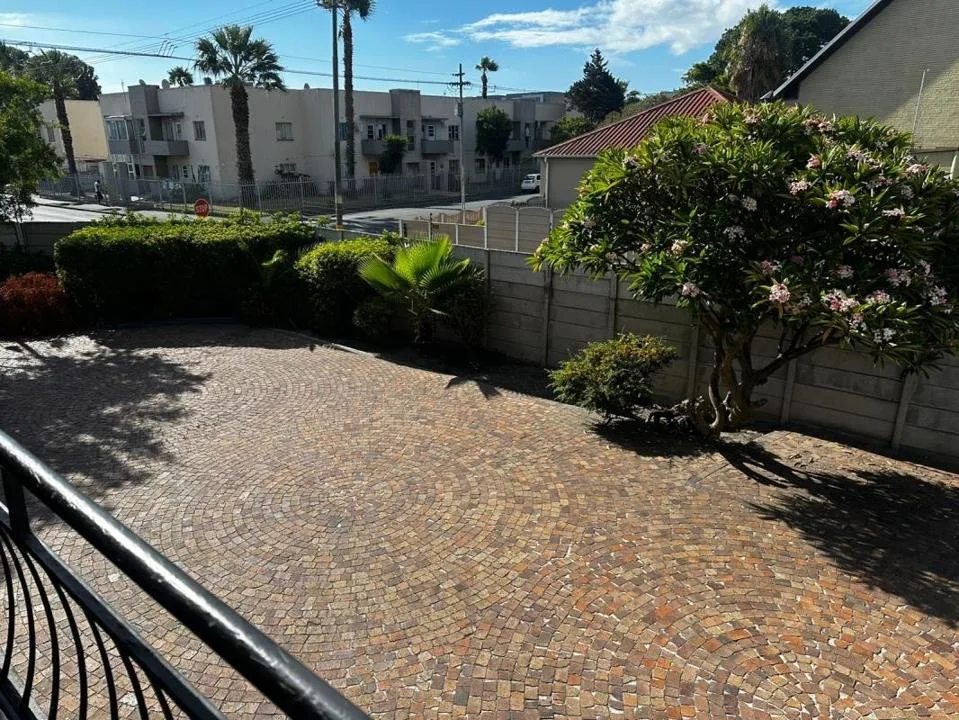 2 Bedroom Apartment / flat for sale in Parow Central