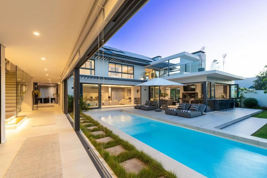 4 Bedroom House for sale in Val de Vie Estate