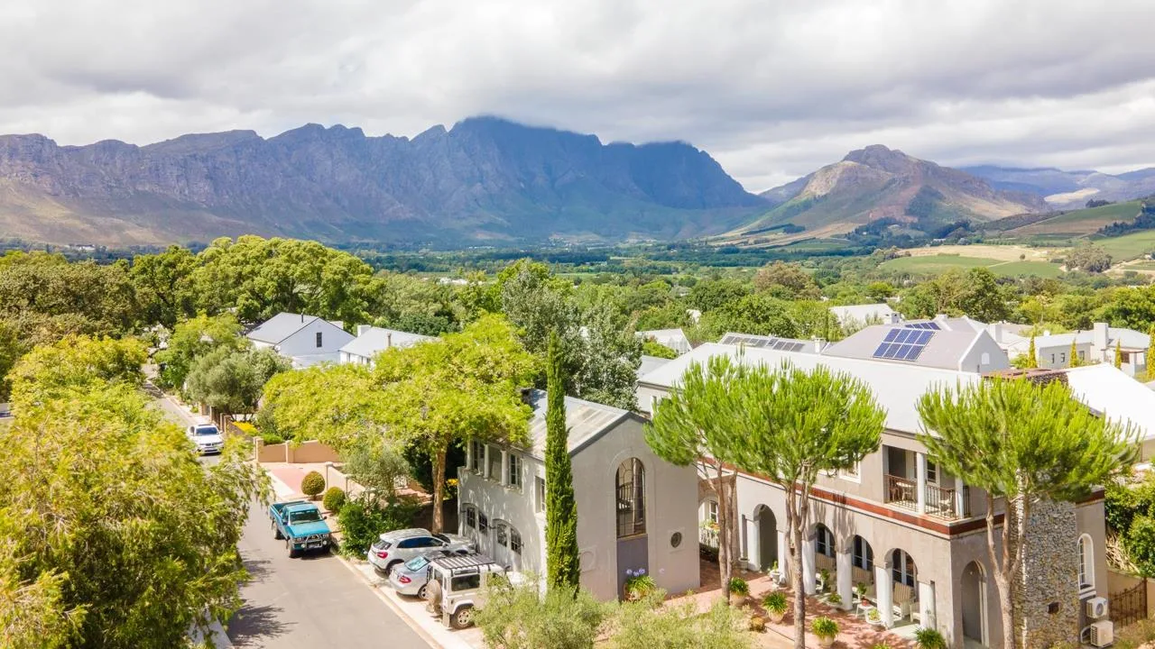 1 Bedroom House to rent in Franschhoek