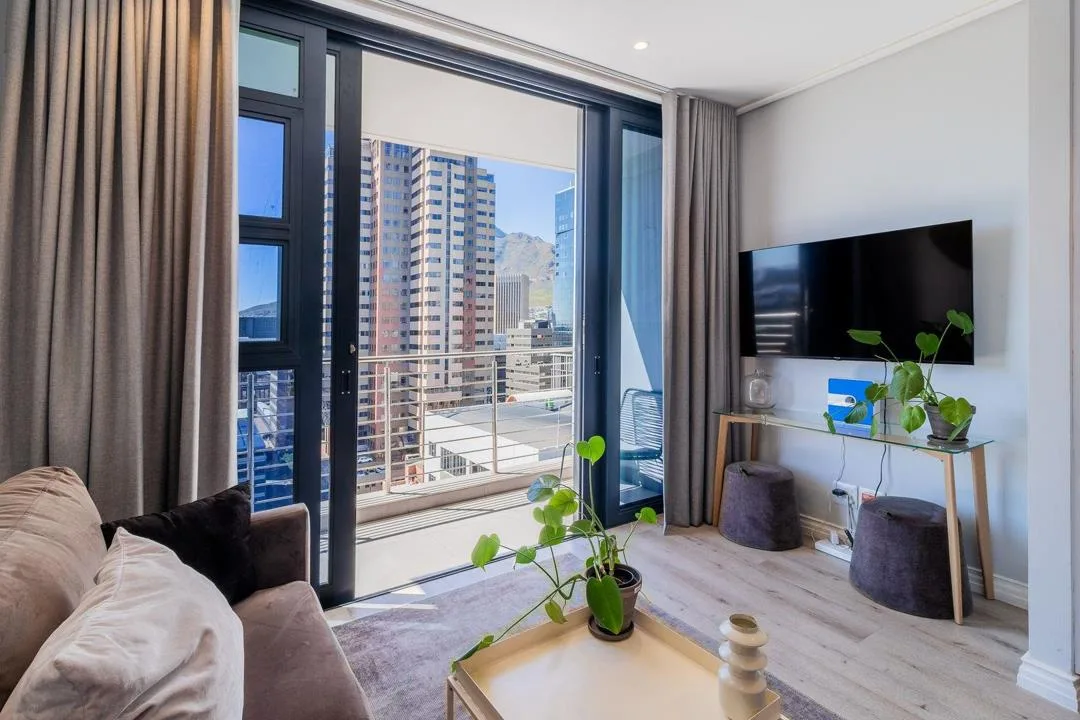 0.5 Bedroom Apartment / flat for sale in Cape Town City Centre
