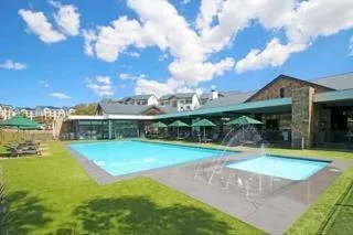 3 Bedroom Apartment / flat to rent in Linbro Park