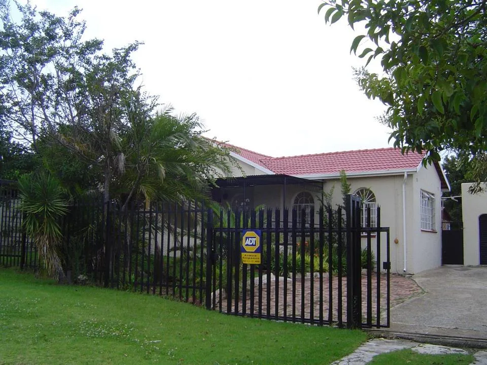 4 Bedroom House to rent in Birch Acres