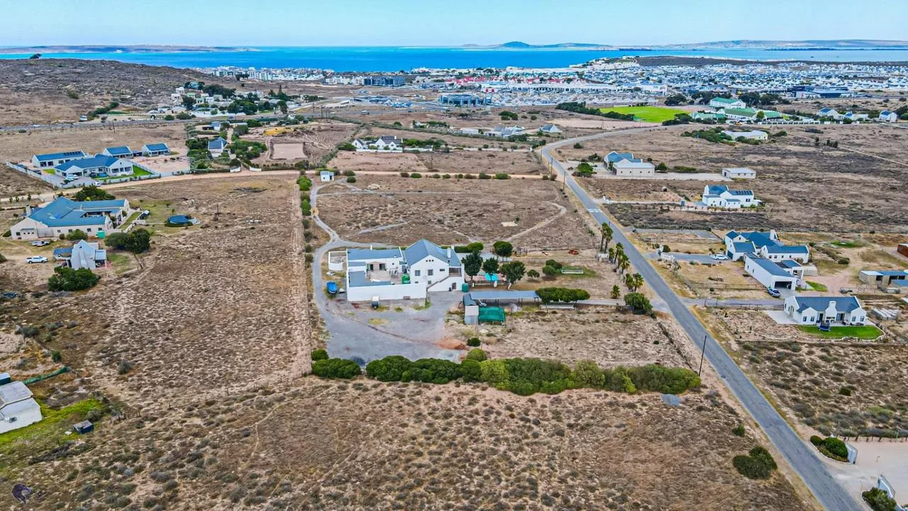14 Bedroom House for sale in Long Acres Country Estate