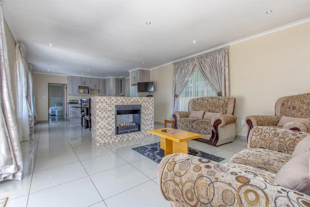 2 Bedroom House to rent in Parktown