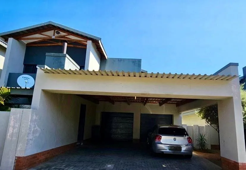 3 Bedroom Townhouse for sale in Waterkloof AH