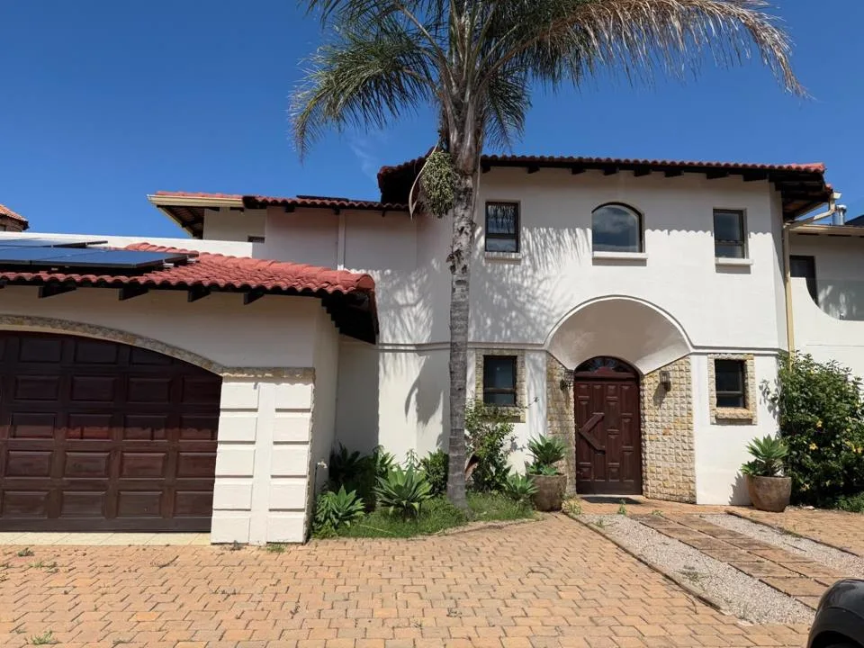 5 Bedroom House for sale in Eagles Landing