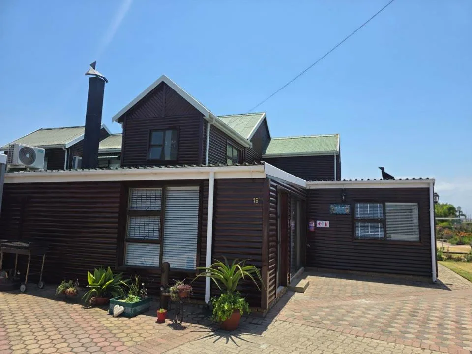 3 Bedroom House for sale in Fonteine Park
