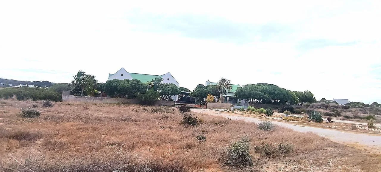 9 Bedroom House for sale in Long Acres Country Estate