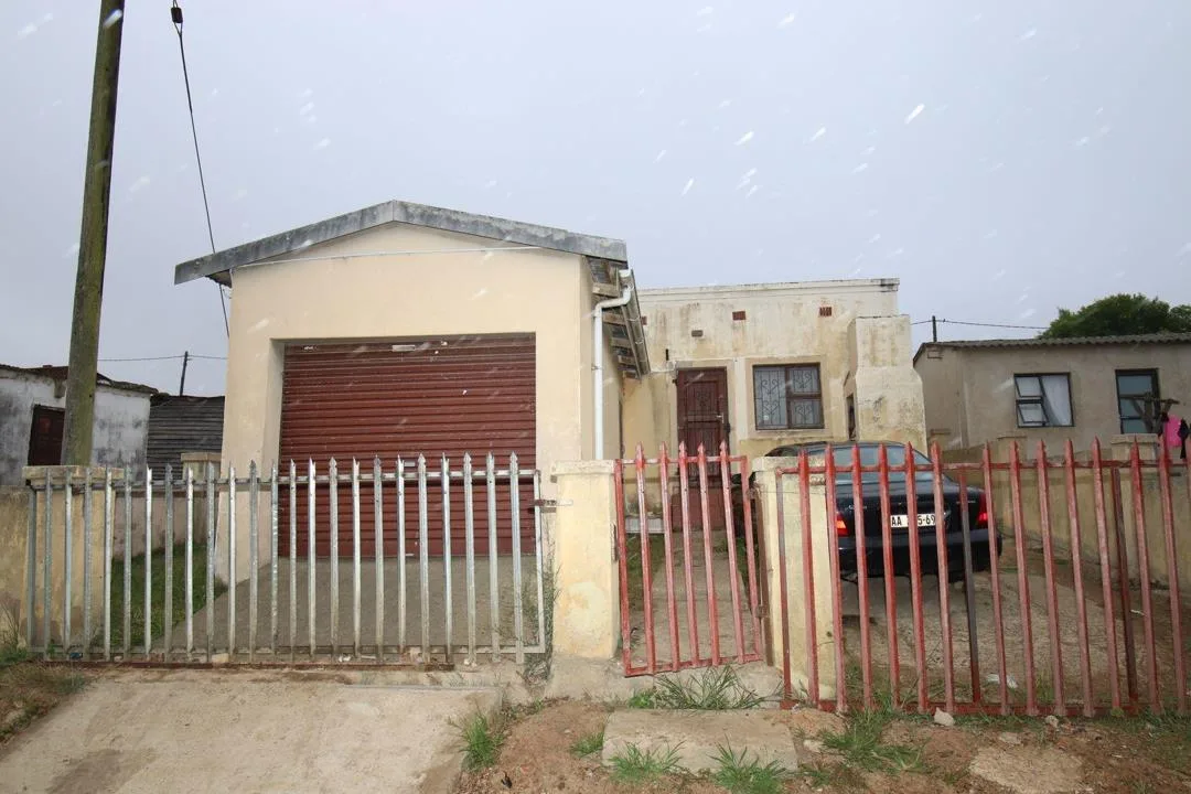 3 Bedroom House for sale in Thembalethu
