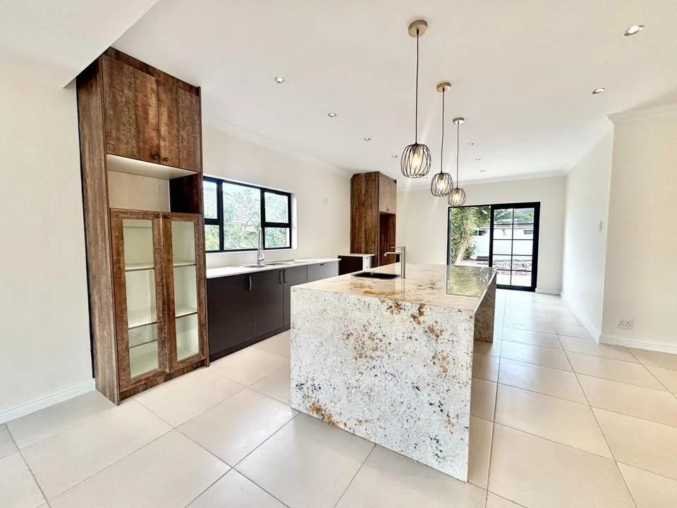 4 Bedroom House for sale in Bothasig