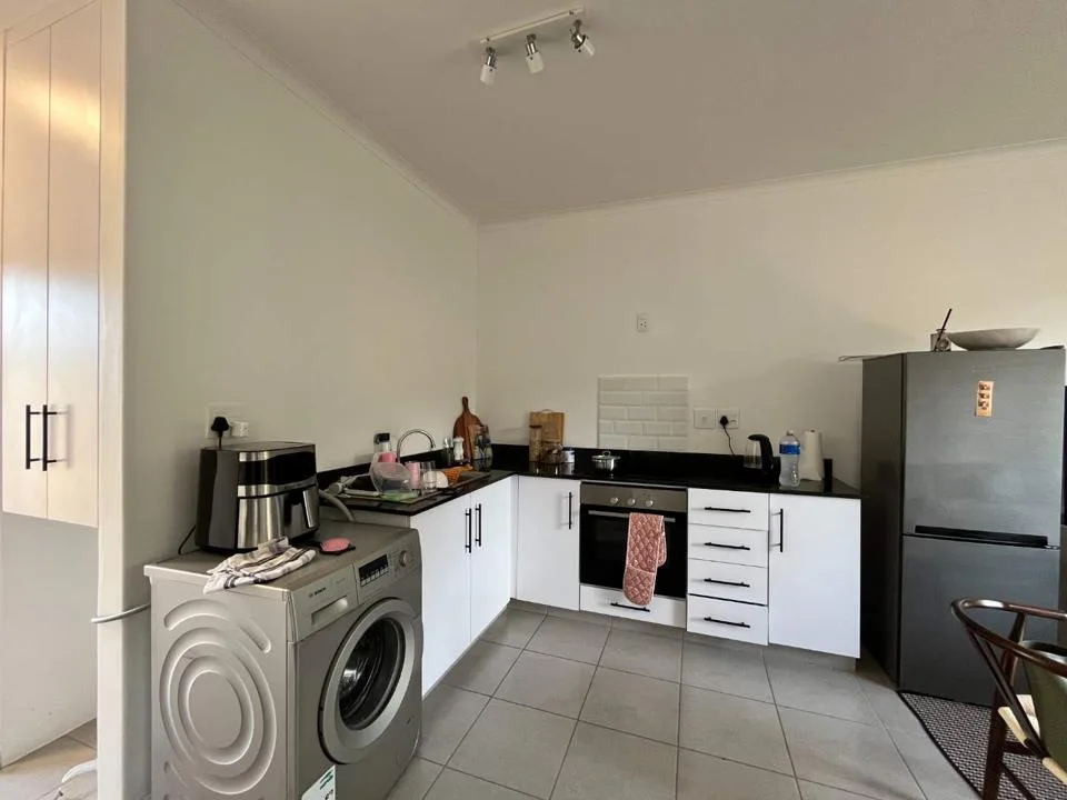 2 Bedroom Apartment / flat to rent in Waterfall