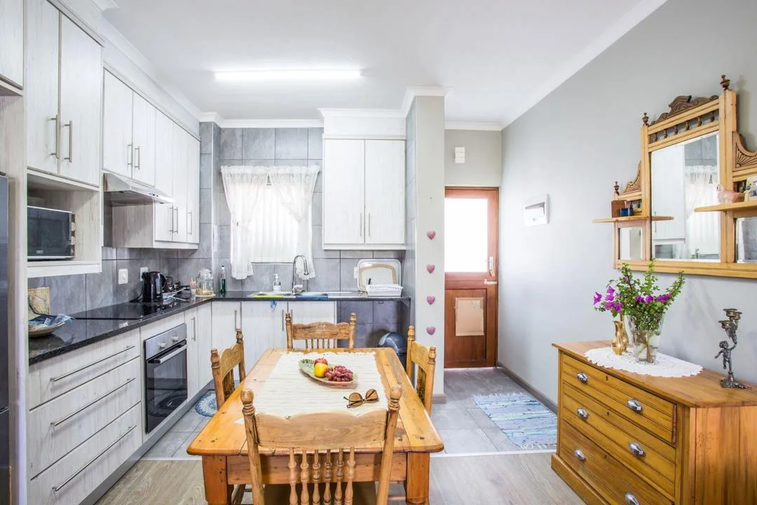 2 Bedroom House for sale in West Bank