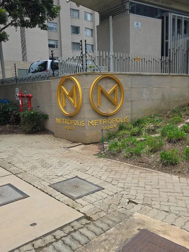 2 Bedroom Apartment / flat to rent in Sandton Central