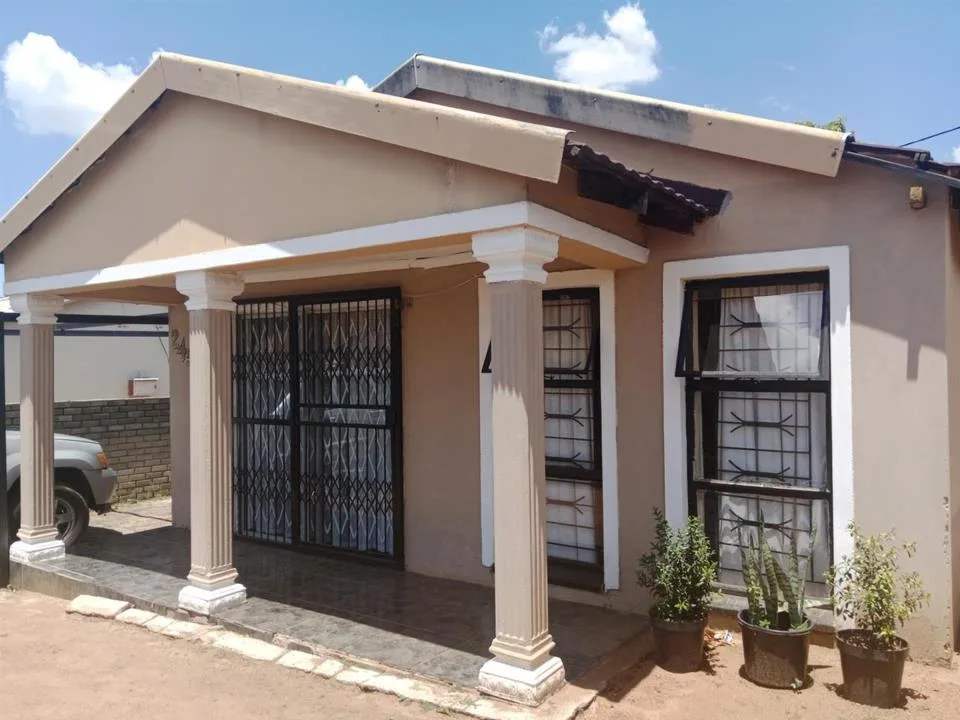 3 Bedroom House for sale in Lethlabile