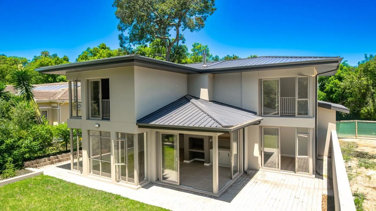 4 Bedroom House for sale in Heatherlands
