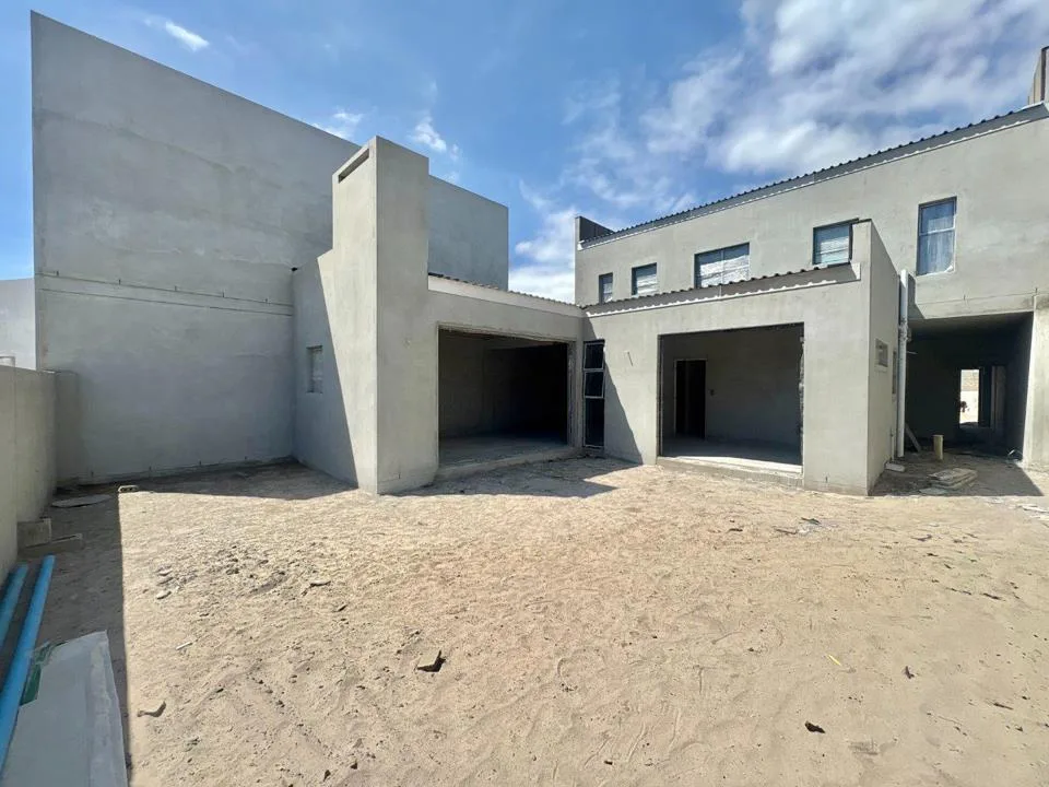 4 Bedroom House for sale in Sandown