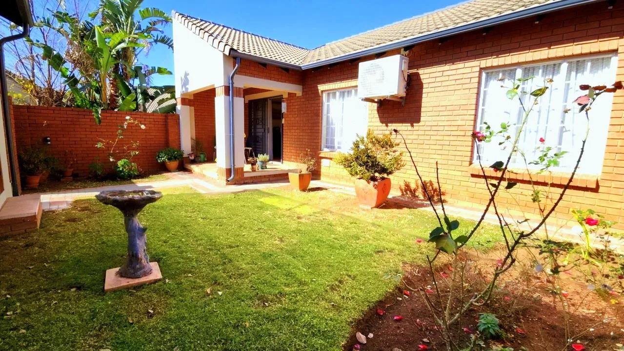 2 Bedroom Townhouse to rent in Equestria