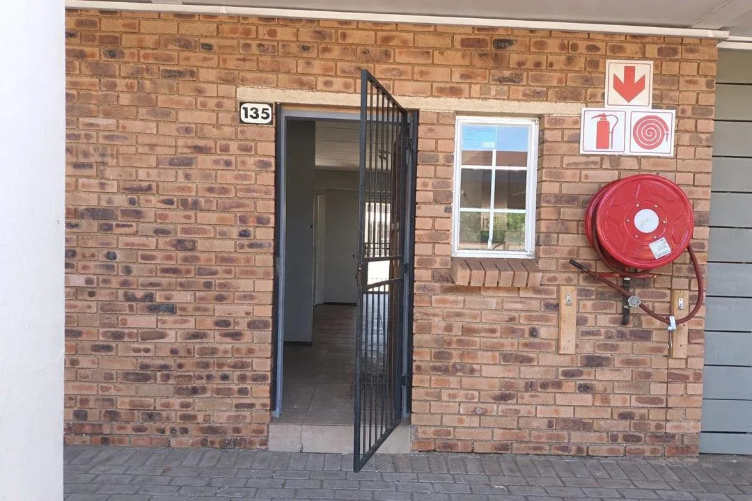 2 Bedroom Apartment / flat to rent in Comet
