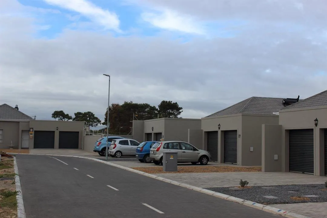 3 Bedroom Townhouse for sale in Zonnendal