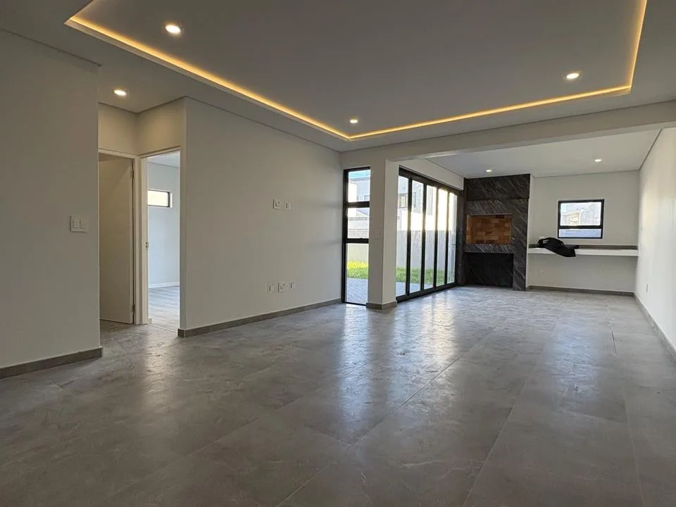 4 Bedroom House for sale in Sandown