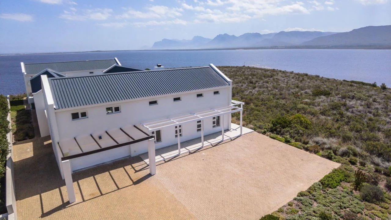 5 Bedroom House for sale in Benguela Cove Lagoon Wine Estate