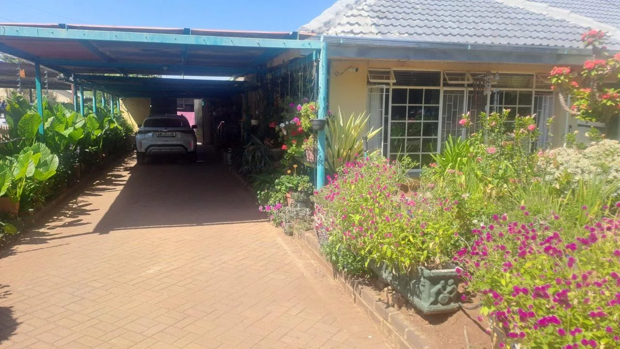4 Bedroom House for sale in Stilfontein Ext 4