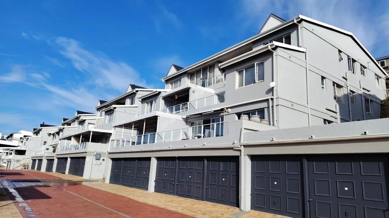 3 Bedroom Apartment / flat for sale in De Bakke