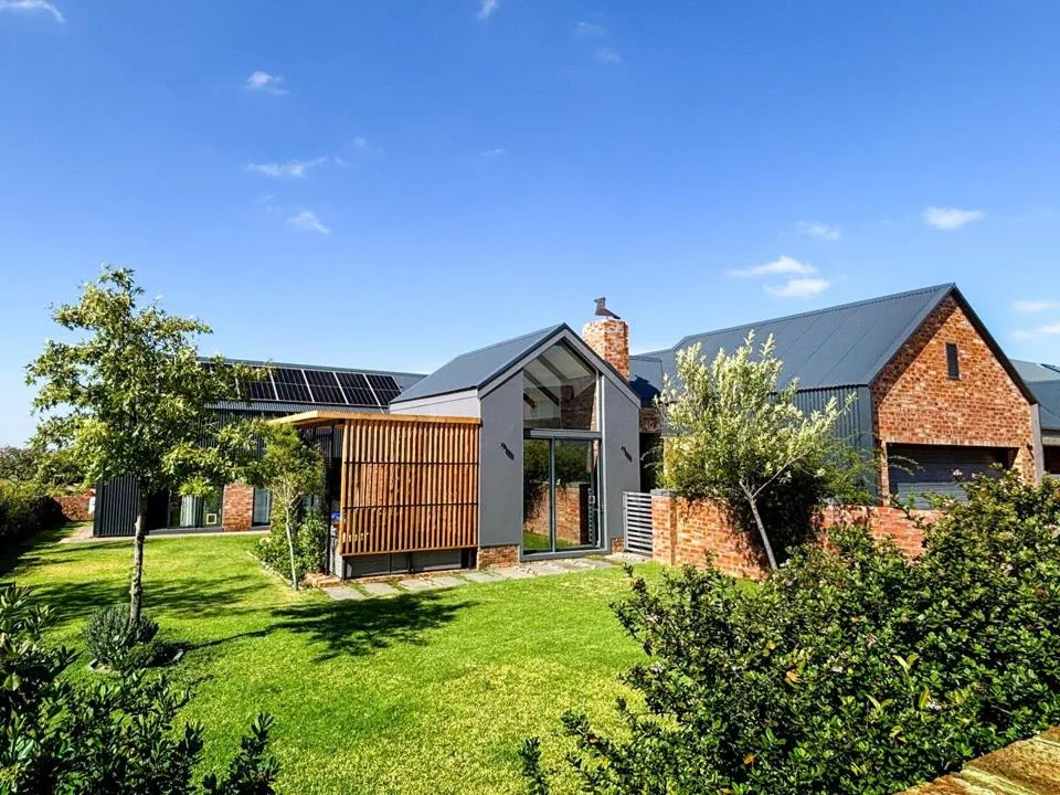 3 Bedroom House for sale in De Land Estate