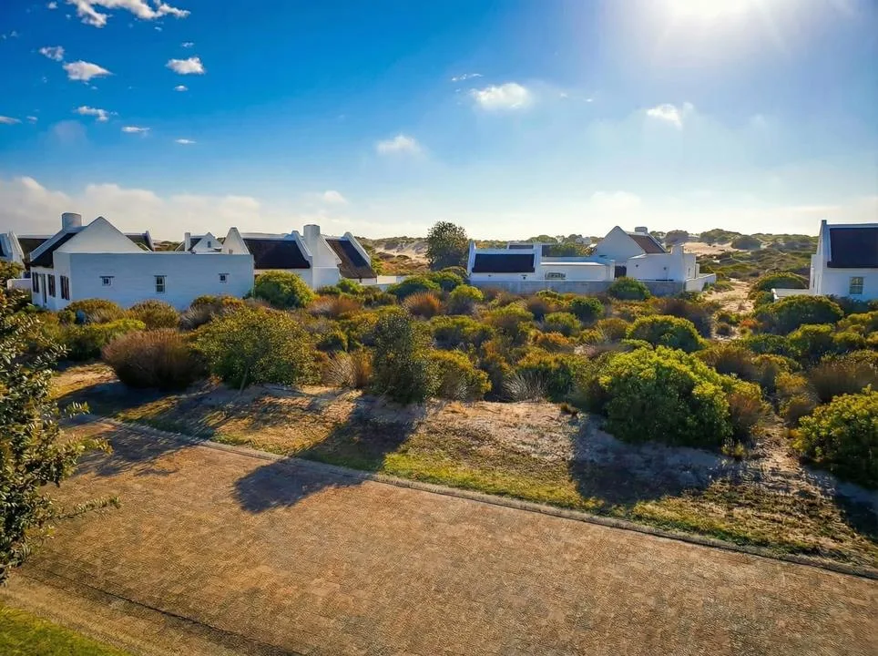 2 Bedroom House for sale in Struisbaai