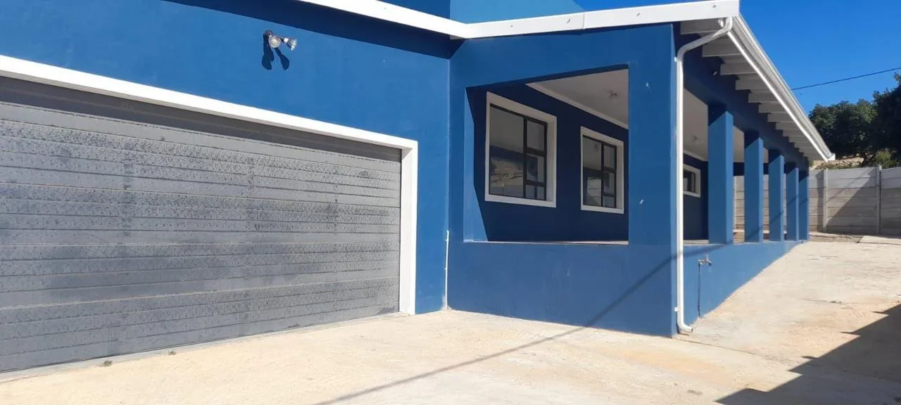 4 Bedroom House for sale in Stilbaai Oos