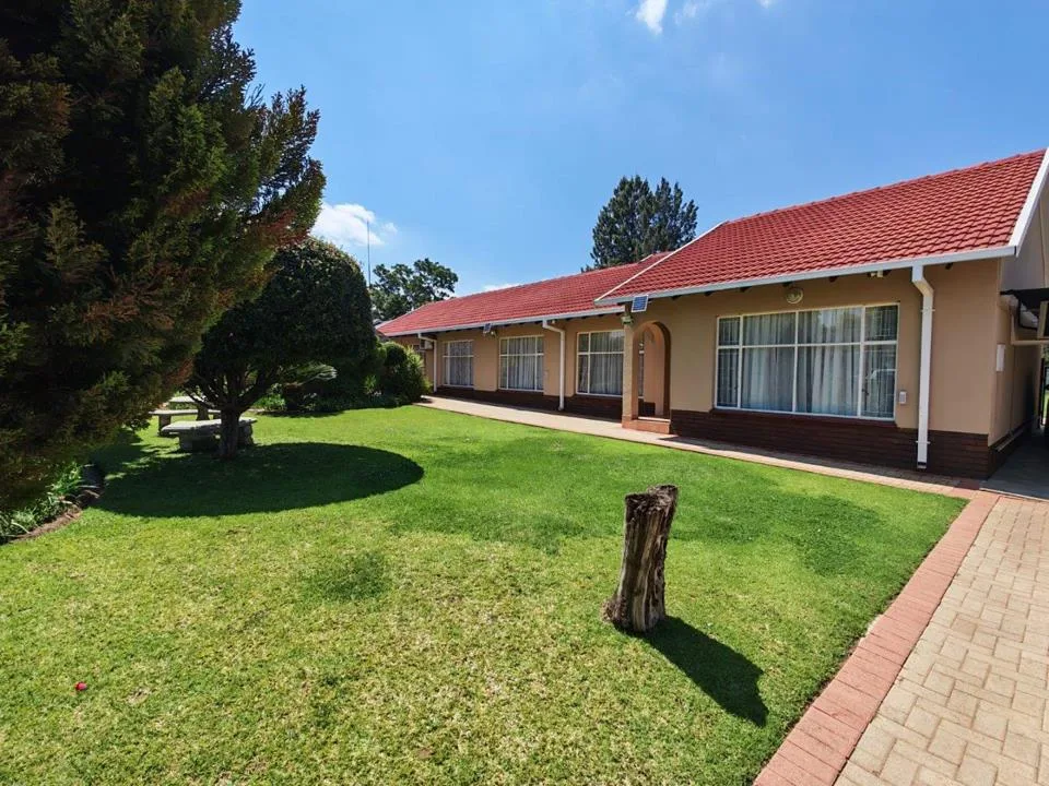 4 Bedroom House for sale in La Hoff