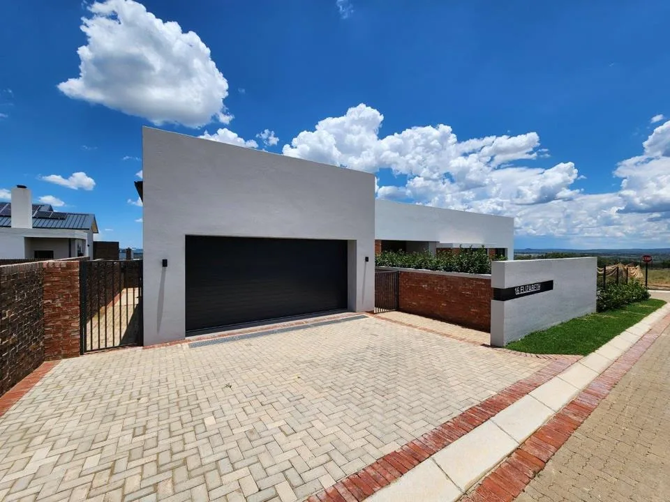 3 Bedroom House for sale in Helderzicht Eco Estate