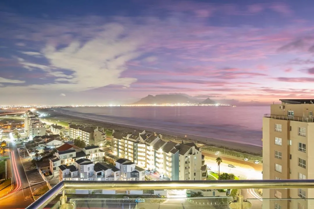 3 Bedroom Apartment / flat for sale in Waves Edge